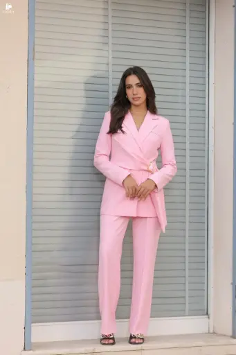 Feminine Power Pink Outfit Set – Robin